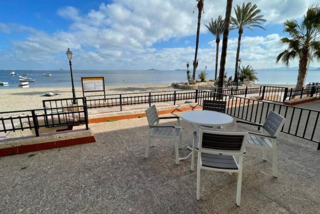 Charming Beachfront Apartment Мурсия Экстерьер фото